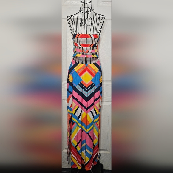 Gievergate Maxi Dress - Picture 2 of 9